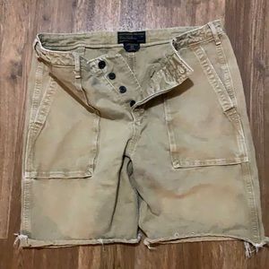Abercrombie &Fitch khaki short!